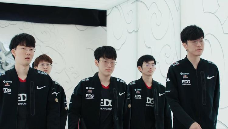 酋长在报告 酋长在报告